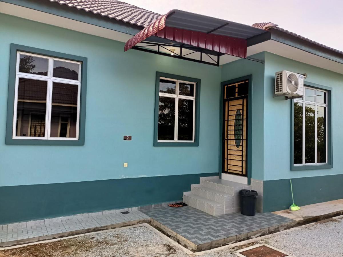 Ummi'S Homestay Besut Кампунг-Куала-Бесут Экстерьер фото